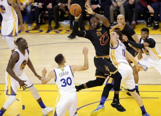 NBA总决赛骑士VS勇士第七场:巅峰对决,悬念再起 NBA总决赛骑士VS勇士第七场:巅峰对决,悬念再起