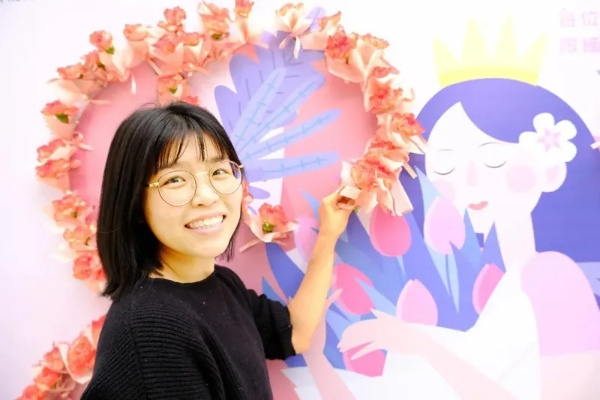 陈燕翡:一位普通女孩如何用坚持与热爱书写不平凡人生 陈燕翡:一位普通女孩如何用坚持与热爱书写不平凡人生