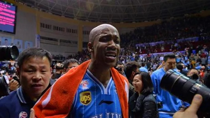马布里MVP:从NBA弃将到CBA传奇的逆袭之路 马布里MVP:从NBA弃将到CBA传奇的逆袭之路