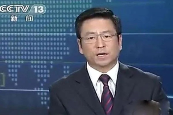 白岩松回应枪案报道:一个新闻人的坚守与无奈 白岩松回应枪案报道:一个新闻人的坚守与无奈