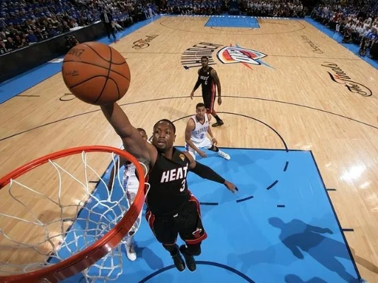热火对雷霆:一场激情四射的NBA巅峰对决 热火对雷霆:一场激情四射的NBA巅峰对决