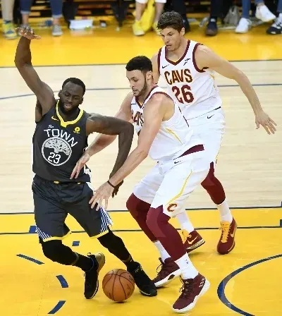 2017年NBA总决赛G4录像回顾:骑士与勇士的史诗级对决 2017年NBA总决赛G4录像回顾:骑士与勇士的史诗级对决