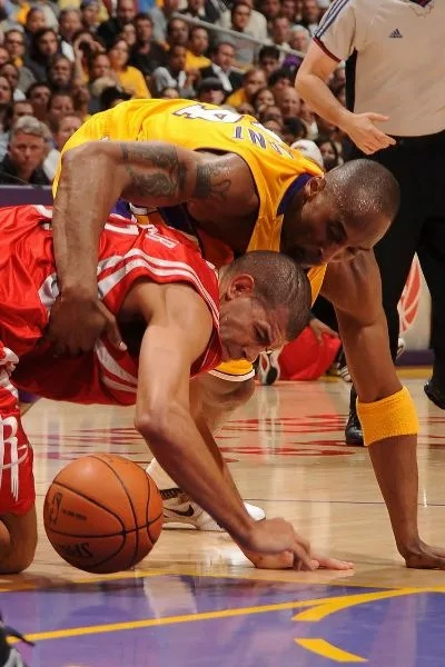 NBA对抗壁纸:捕捉激情瞬间,致敬篮球传奇 NBA对抗壁纸:捕捉激情瞬间,致敬篮球传奇