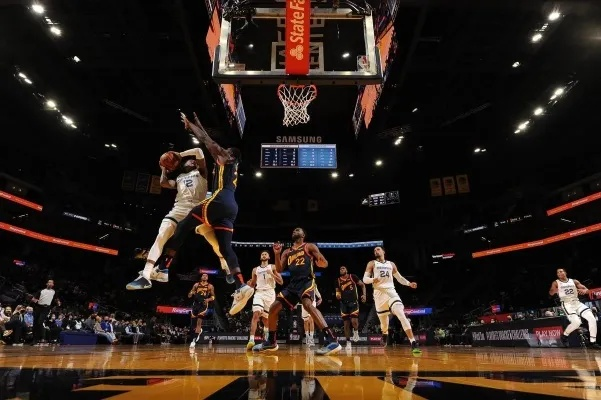 热血沸腾!观看NBA的五大理由,让你爱上这场篮球盛宴 热血沸腾!观看NBA的五大理由,让你爱上这场篮球盛宴
