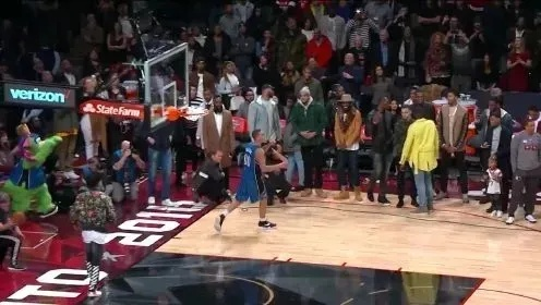 热血沸腾!我在NBA赛场亲眼见证的震撼两双时刻 热血沸腾!我在NBA赛场亲眼见证的震撼两双时刻