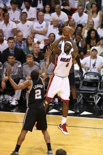 经典回顾:马刺vs热火七场大战,那些年我们追过的NBA总决赛 经典回顾:马刺vs热火七场大战,那些年我们追过的NBA总决赛