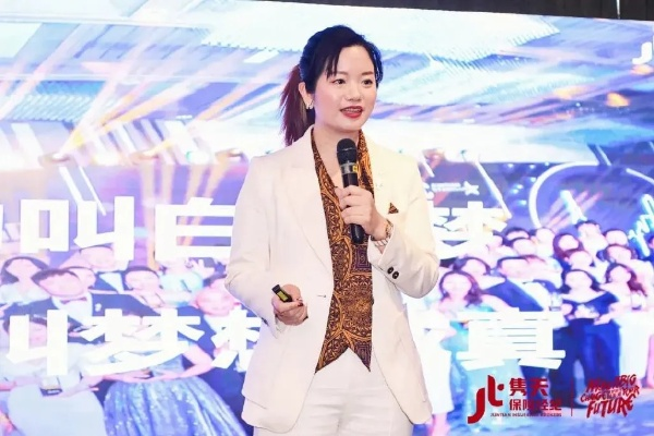 陈晨:从平凡到闪耀,她用坚持书写青春传奇 陈晨:从平凡到闪耀,她用坚持书写青春传奇