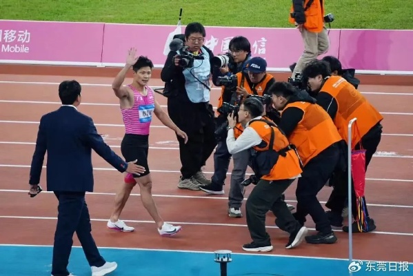 “苏神咬人”事件引热议:赛场激情与体育精神的边界在哪里? “苏神咬人”事件引热议:赛场激情与体育精神的边界在哪里?