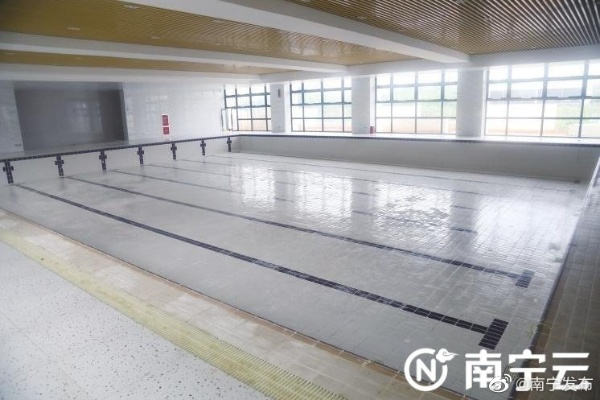 南宁市哪个高中有游泳池 南宁市哪个高中有游泳池