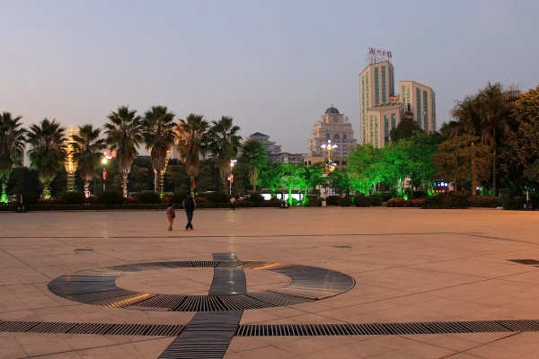 南宁市人民广场在哪个区 南宁市人民广场在哪个区