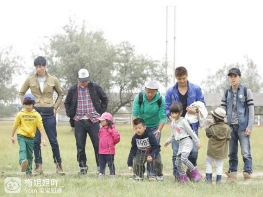 《爸爸去哪儿现场直播:亲子互动与成长的真实记录》 《爸爸去哪儿现场直播:亲子互动与成长的真实记录》