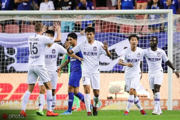 泰达vs申花解读皇马主场6_泰达vs申花解读皇马主场6在线观看 泰达vs申花解读皇马主场6_泰达vs申花解读皇马主场6在线观看