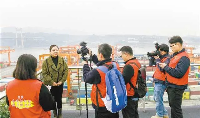 重庆新闻频道在线直播:随时随地掌握山城新鲜事 重庆新闻频道在线直播:随时随地掌握山城新鲜事