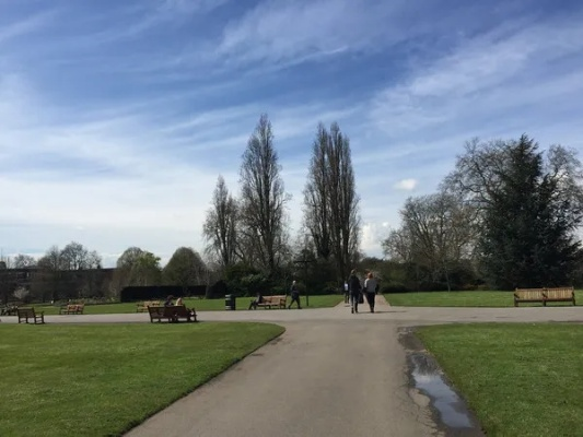 女王公园 vs 马瑟韦尔:伦敦最具魅力的公园 女王公园 vs 马瑟韦尔:伦敦最具魅力的公园