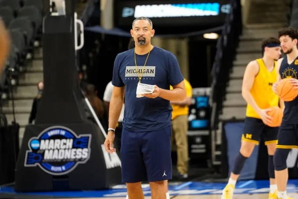 朱万·霍华德:从NBA球星到教练的华丽转身 朱万·霍华德:从NBA球星到教练的华丽转身