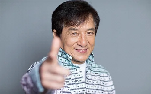成龙博客:一位功夫巨星的内心独白与人生智慧 成龙博客:一位功夫巨星的内心独白与人生智慧