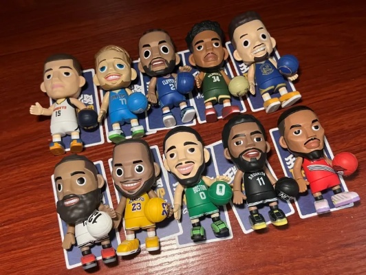 外国NBA手办:收藏者的心头好,背后的故事 外国NBA手办:收藏者的心头好,背后的故事