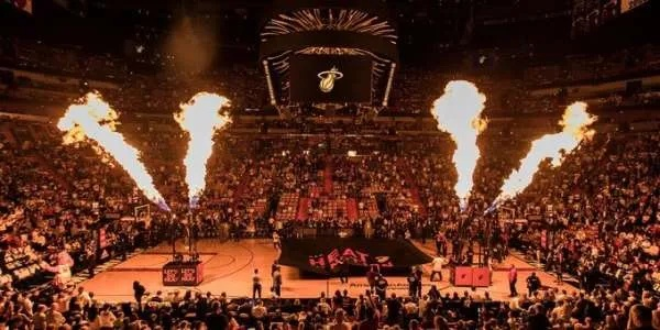 NBA主场山顶:篮球巨星的荣耀舞台 NBA主场山顶:篮球巨星的荣耀舞台