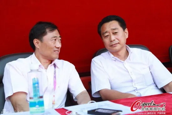 阿尔滨老板赵明阳:从商界精英到足球梦想的领航者 阿尔滨老板赵明阳:从商界精英到足球梦想的领航者