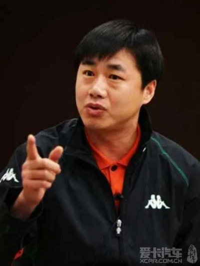 陶伟追悼会:一代足球名嘴的告别,让无数球迷泪洒现场 陶伟追悼会:一代足球名嘴的告别,让无数球迷泪洒现场