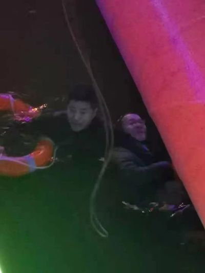 惊魂瞬间!跳水秀变悲剧现场,我亲眼目睹有人溺亡 惊魂瞬间!跳水秀变悲剧现场,我亲眼目睹有人溺亡