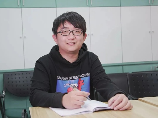 石柯:从默默无闻到闪耀舞台的励志故事 石柯:从默默无闻到闪耀舞台的励志故事