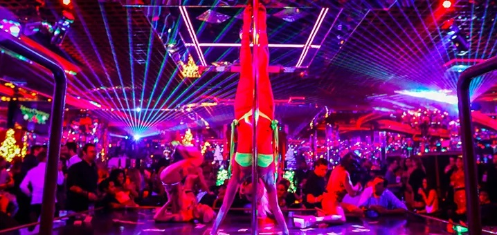 酒吧GOGO世界杯:激情四溢,狂欢不止 酒吧GOGO世界杯:激情四溢,狂欢不止