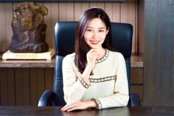 陈瑜:从平凡到卓越,一位90后创业者的励志故事 陈瑜:从平凡到卓越,一位90后创业者的励志故事