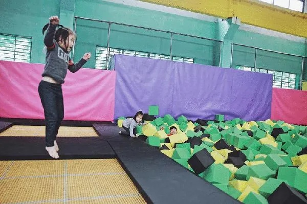 成都市解压蹦床在哪里啊 成都市解压蹦床在哪里啊