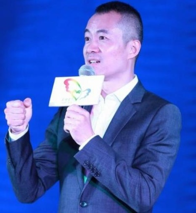 邱启明打人事件引发热议:公众人物的社会责任何在? 邱启明打人事件引发热议:公众人物的社会责任何在?