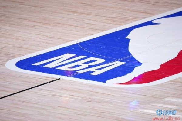 NBA贴布贴:运动赛场上的神秘保护符 NBA贴布贴:运动赛场上的神秘保护符