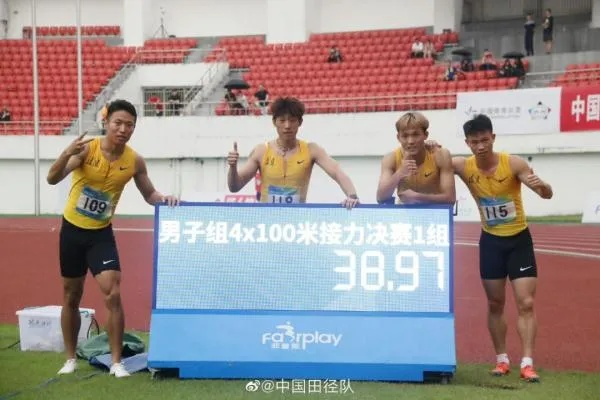 男子4×100米接力:速度与默契的极致较量 男子4×100米接力:速度与默契的极致较量
