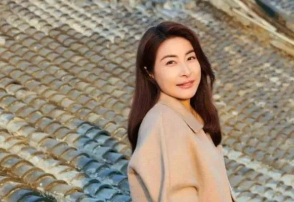 郭晶晶搬出霍家豪宅:独立女性的选择引发年轻人共鸣 郭晶晶搬出霍家豪宅:独立女性的选择引发年轻人共鸣