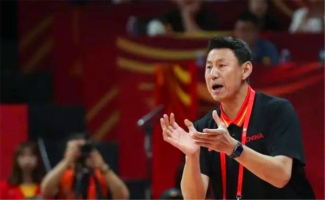 李楠与乒乓球:从国手到教练的传奇之路 李楠与乒乓球:从国手到教练的传奇之路