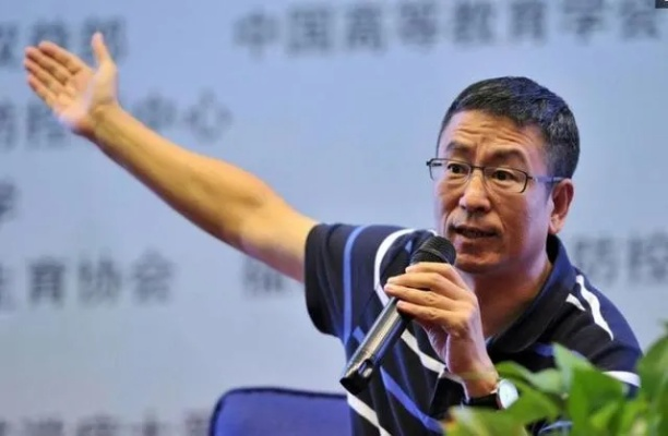 白岩松论道:当代年轻人的困惑与成长之路 白岩松论道:当代年轻人的困惑与成长之路