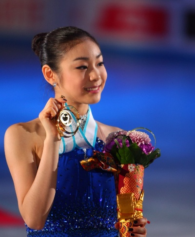 冰上女王的传奇:金妍儿冬奥会夺金那一刻,我泪流满面 冰上女王的传奇:金妍儿冬奥会夺金那一刻,我泪流满面