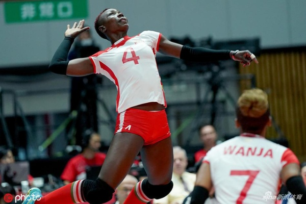 热血沸腾!世界杯女排肯尼亚对决麦克隆,现场直击震撼瞬间 热血沸腾!世界杯女排肯尼亚对决麦克隆,现场直击震撼瞬间