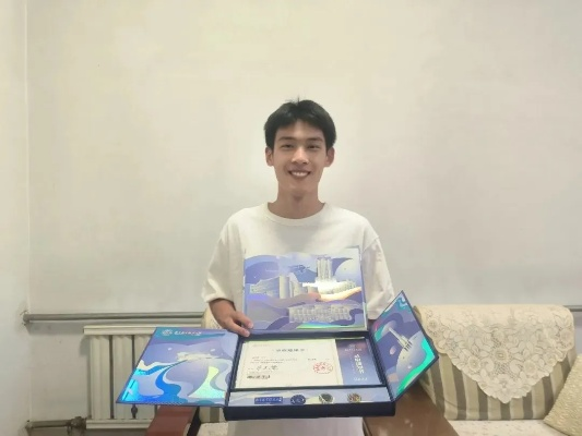 我与“诺的波尔”的奇妙邂逅:一场改变人生的科技之旅 我与“诺的波尔”的奇妙邂逅:一场改变人生的科技之旅