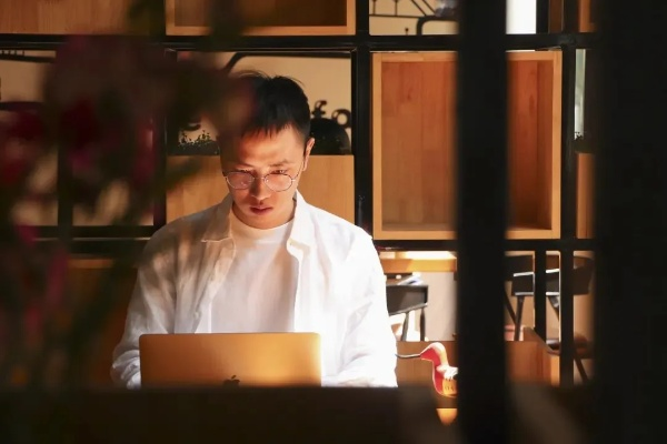 辛仁浦:一位平凡人的非凡故事,如何激励当代年轻人勇敢追梦 辛仁浦:一位平凡人的非凡故事,如何激励当代年轻人勇敢追梦