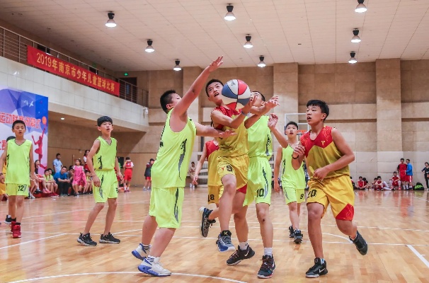 南京队篮球名单？南京京奥体育公园可以容纳多少人