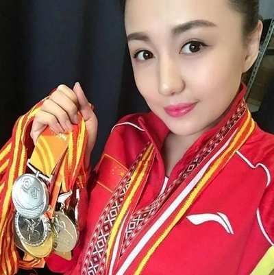 非你莫属庞盼盼:从职场新人到创业先锋的逆袭之路 非你莫属庞盼盼:从职场新人到创业先锋的逆袭之路