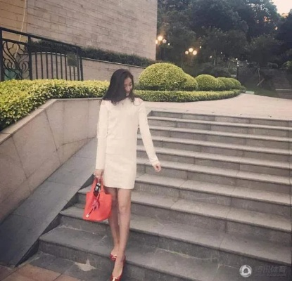 邹正女友:揭秘足球明星背后的爱情故事 邹正女友:揭秘足球明星背后的爱情故事