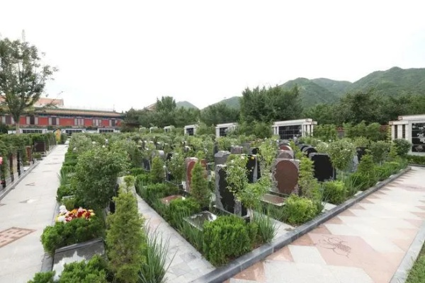 大兴塔陵园8月份能进园祭拜吗? 大兴塔陵园8月份能进园祭拜吗?