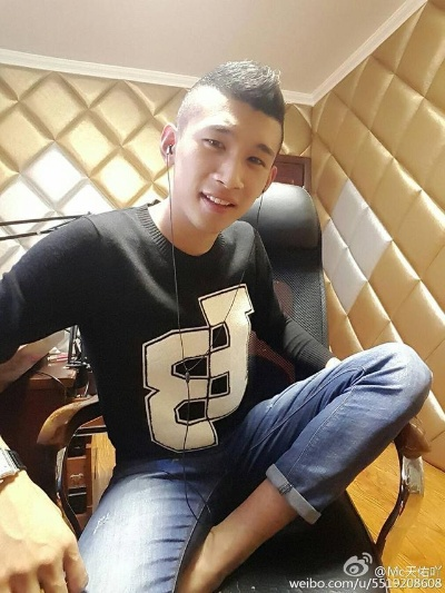 董秋迪是谁?揭秘这位低调却充满魅力的网络红人 董秋迪是谁?揭秘这位低调却充满魅力的网络红人