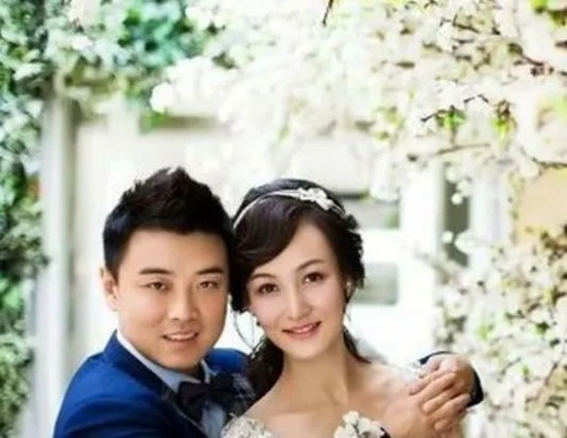 王皓结婚照曝光:体育明星的幸福瞬间引发网友热议 王皓结婚照曝光:体育明星的幸福瞬间引发网友热议