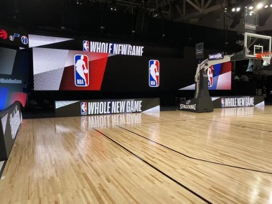 NBA地板选材:专业与美观的完美融合 NBA地板选材:专业与美观的完美融合