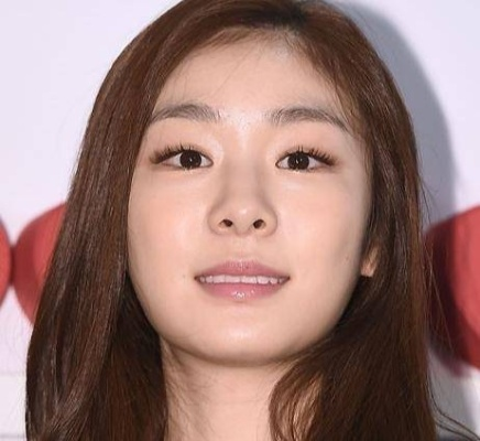 金妍儿整容风波再起:真相背后是自信还是妥协? 金妍儿整容风波再起:真相背后是自信还是妥协?