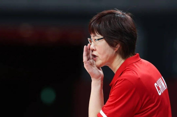 郎平出任中国女排主教练:这一刻,我们等了太久 郎平出任中国女排主教练:这一刻,我们等了太久