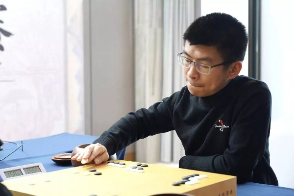 天才棋手范廷钰:从围棋神童到世界冠军的传奇之路 天才棋手范廷钰:从围棋神童到世界冠军的传奇之路