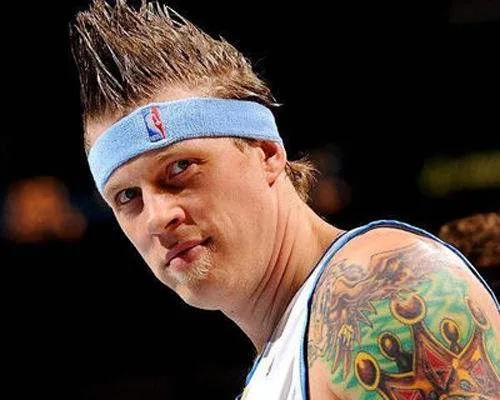 从NBA扣篮王到人生赢家:鸟人安德森的逆袭之路 从NBA扣篮王到人生赢家:鸟人安德森的逆袭之路